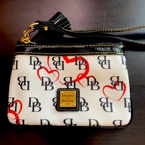 Dooney & Bourke small wristlet.White/black  DB